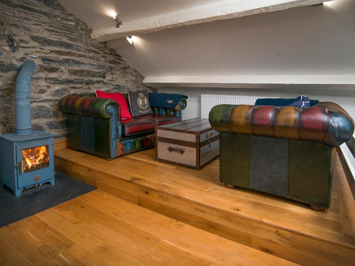 The Captain'S Penthouse Porthmadog Exterior photo